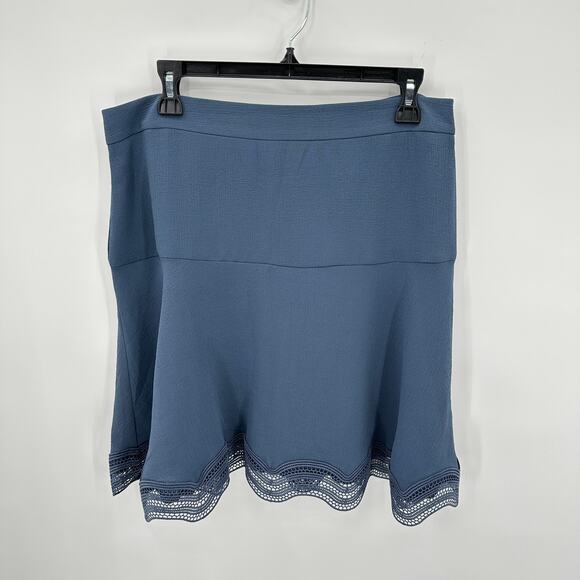 ANN TAYLOR Blue Swing Skirt with Lace Hem // 10 - Picture 2 of 11